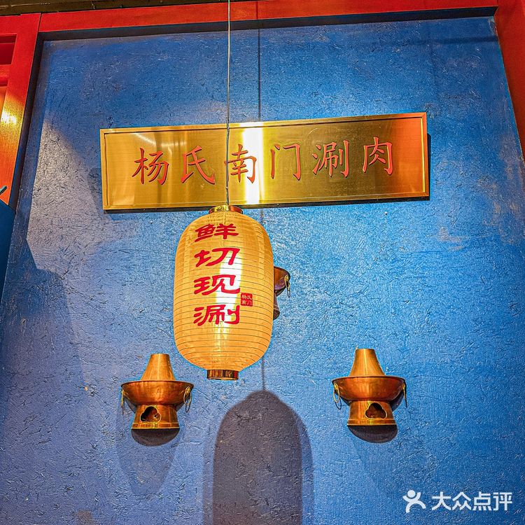 小龙虾和烤鸭这对CP，一下子撞进了我心坎里了！