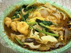 豪华麻辣烫-老邮差酸辣粉麻辣烫(步行街店)