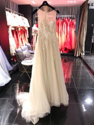 点击看大图 -GRACE KELLY婚纱与礼服(北京店)