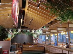 -野山舂·贵州现舂酸汤火锅(鸿通城店)