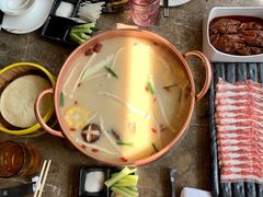 -三人行骨头王火锅(长寿店)