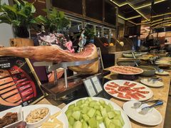 -大中华希尔顿酒店-念自助餐·嗨啤·小龙虾