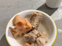 -梓檚中餐厅湖北菜小龙虾武昌鱼排骨藕汤(黄鹤楼店)