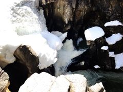 -阿萨巴斯卡瀑布观景点