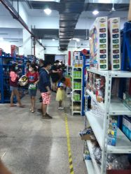 -逝水玩具折扣店