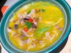 酸汤肥牛-荣小馆(临海世纪花城店)