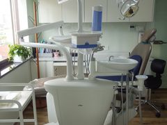 -Dr.Z dental仁康种植矫正中心