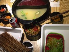鸳鸯锅-百味源炭火烤翅 ·夜市大排档(酒仙桥店)