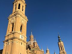 -皮拉尔圣母圣殿主教座堂