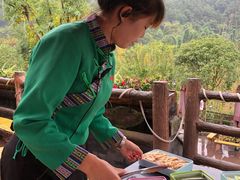 -楠柏弯休闲山庄(梨花溪店)