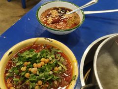 -马路边边串串香形象店(磐石路店)