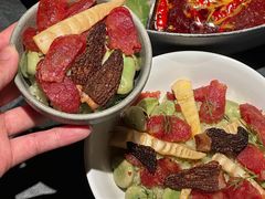 -三出山火锅(南京万象天地店)