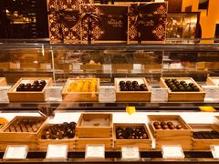 面包甜点陈列柜-广州文华东方酒店·文华饼店