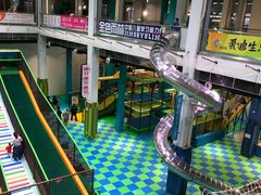 -蒙特利亲子乐园