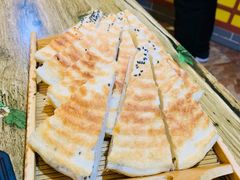 饽饽饼-王明古法砂锅居(开化寺店)