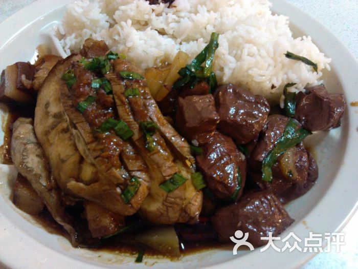 经济快餐两荤一素