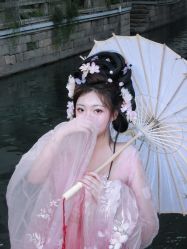 -一揽芳华汉服旗袍体验馆(拙政园店)