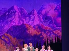 -交通银行前滩31演艺中心