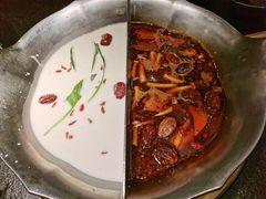 -湊湊火锅·茶憩(打浦桥日月光店)