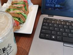 -星巴克(深圳龙华和平里店)