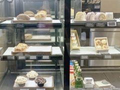 面包甜点陈列柜-星巴克(北京广渠门名敦道店)