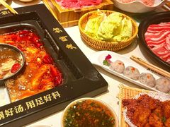 -老牌坊云南鱼豆花火锅(哈西万达店)