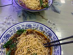 -渝之汇牛肉豌杂面
