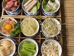 -聚汇三少·龙虾·中餐厅(莫邪路新天地店)