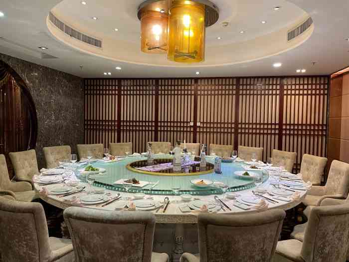 聚春园(东街口店)-"到福州一定要吃佛跳墙,各种评论都说这家好.