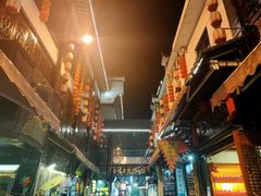 -巴陵广场