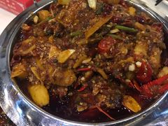 -凤凰路何眼镜香辣蟹(花果园店)