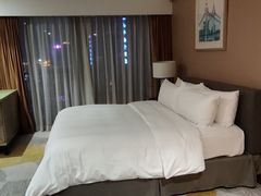 -珠海拱北口岸希尔顿欢朋酒店