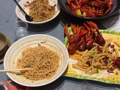 -肥肥虾庄·金牌油焖大虾(杨园滨江时代walk店)