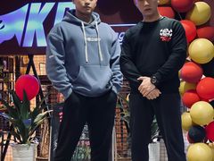 -KingBull私教健身&格斗订制(龙井商业中心店)