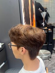 -藤野造型•烫染专业店
