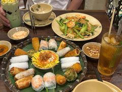-Cuc Gach Quan Restaurant