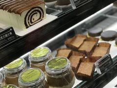 白巧克力奶油果糖瑞士卷-Awfully Chocolate(嘉里城店)