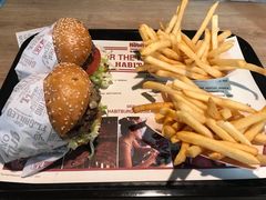 -The Habit Burger Grill 哈比特汉堡(复兴soho店)