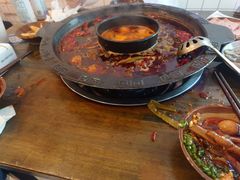 -黄潇洒老火锅(九眼桥宏济巷店)