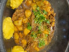 -靠山屯东北铁锅炖(东北菜，古美西路店)