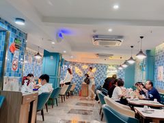 大堂-东鑫记港式茶餐厅(南京东路店)