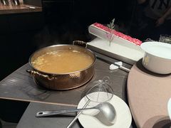 -左庭右院鲜牛肉火锅黑金店(陆家嘴中心店)