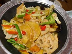 -有红鸡毛店·川菜(建设路店)