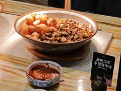 手抓烤牦牛排配高原土豆-西藏饭店·亚克·食光自助餐厅(文殊院店)