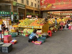 -三亚新鸿港水果一级批发市场