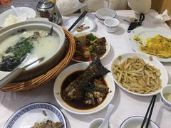 -天乐农家鱼头王(天目湖店)