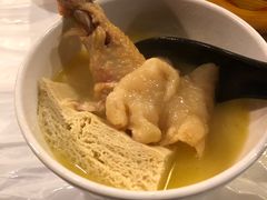 -鲜入围煮花胶鸡海鲜火锅