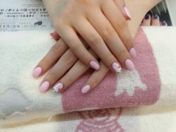 小兔子乖乖-娃娃美甲wawa nail salon