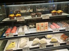 面包甜点陈列柜-麦当劳(杭州西湖银泰百货店)