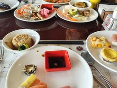 -荣誉国际酒店-云顶旋转餐厅